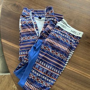 Women’s 1/4 zip baselayer pullover and matching bottoms